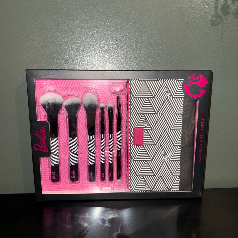 Barbie Pink and Black Brush Set with Geometric Case